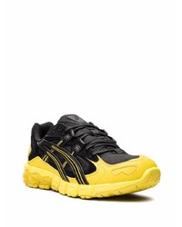 schwarze Sportschuhe von Asics