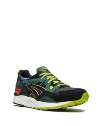 schwarze Sportschuhe von Asics