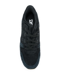 schwarze Sportschuhe von Asics