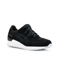 schwarze Sportschuhe von Asics