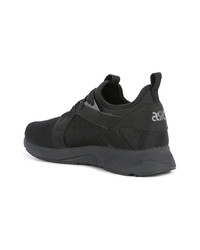 schwarze Sportschuhe von Asics