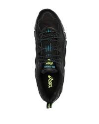 schwarze Sportschuhe von Asics