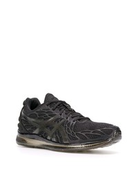 schwarze Sportschuhe von Asics