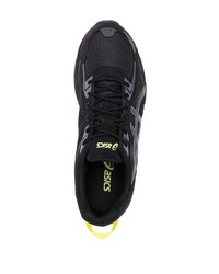 schwarze Sportschuhe von Asics