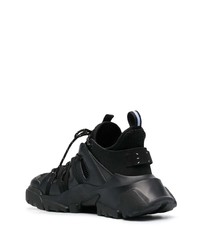 schwarze Sportschuhe von McQ