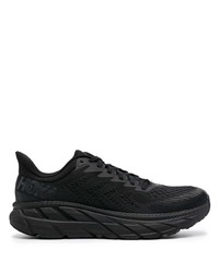 schwarze Sportschuhe von Hoka One One