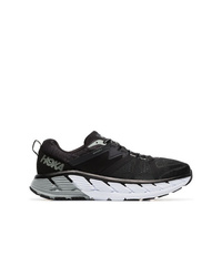 schwarze Sportschuhe von Hoka One One