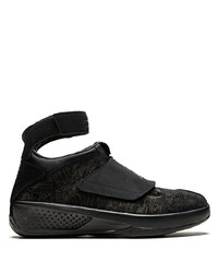 schwarze Sportschuhe von Jordan