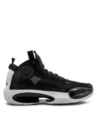 schwarze Sportschuhe von Jordan