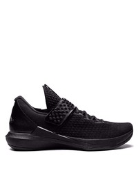 schwarze Sportschuhe von Jordan