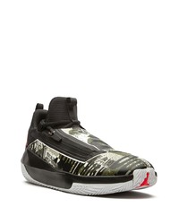 schwarze Sportschuhe von Jordan