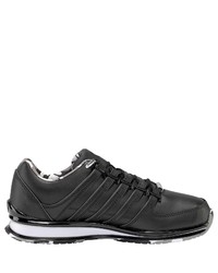 schwarze Sportschuhe von K-Swiss