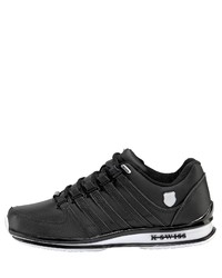 schwarze Sportschuhe von K-Swiss