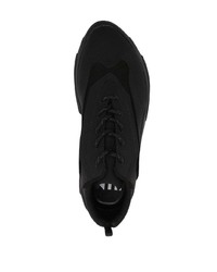 schwarze Sportschuhe von Niløs