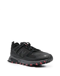 schwarze Sportschuhe von New Balance