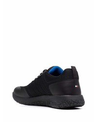 schwarze Sportschuhe von Tommy Hilfiger