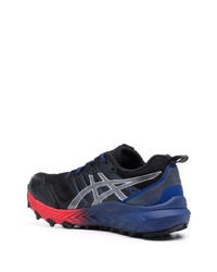 schwarze Sportschuhe von Asics