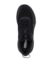 schwarze Sportschuhe von Hoka One One