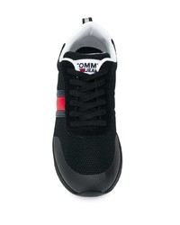 schwarze Sportschuhe von Tommy Jeans