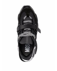 schwarze Sportschuhe von Moschino