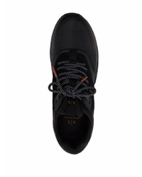 schwarze Sportschuhe von Armani Exchange