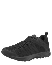 schwarze Sportschuhe von Magnum