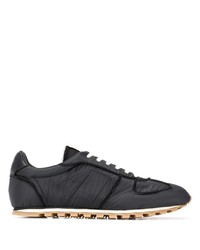 schwarze Sportschuhe von Maison Margiela