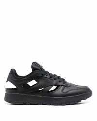 schwarze Sportschuhe von Maison Margiela x Reebok