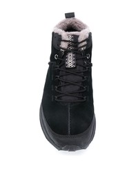 schwarze Sportschuhe von UGG