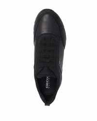 schwarze Sportschuhe von Geox