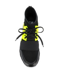 schwarze Sportschuhe von John Richmond