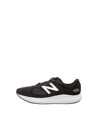 schwarze Sportschuhe von New Balance