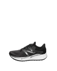 schwarze Sportschuhe von New Balance