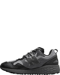 schwarze Sportschuhe von New Balance