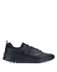 schwarze Sportschuhe von New Balance