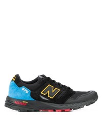 schwarze Sportschuhe von New Balance