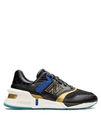 schwarze Sportschuhe von New Balance