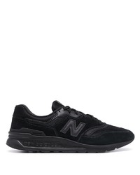 schwarze Sportschuhe von New Balance