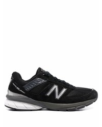 schwarze Sportschuhe von New Balance