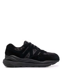 schwarze Sportschuhe von New Balance