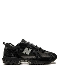 schwarze Sportschuhe von New Balance