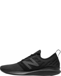 schwarze Sportschuhe von New Balance