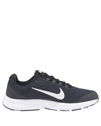 schwarze Sportschuhe von Nike