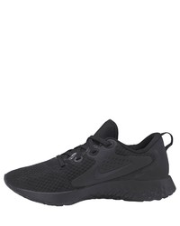 schwarze Sportschuhe von Nike