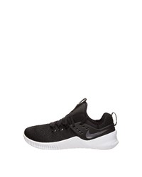 schwarze Sportschuhe von Nike