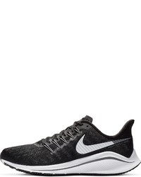 schwarze Sportschuhe von Nike