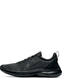 schwarze Sportschuhe von Nike