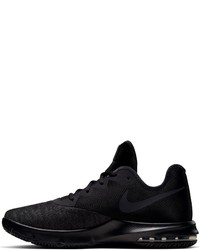 schwarze Sportschuhe von Nike