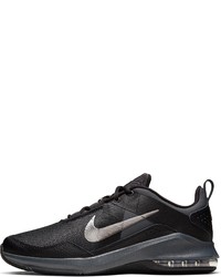 schwarze Sportschuhe von Nike