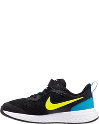 schwarze Sportschuhe von Nike